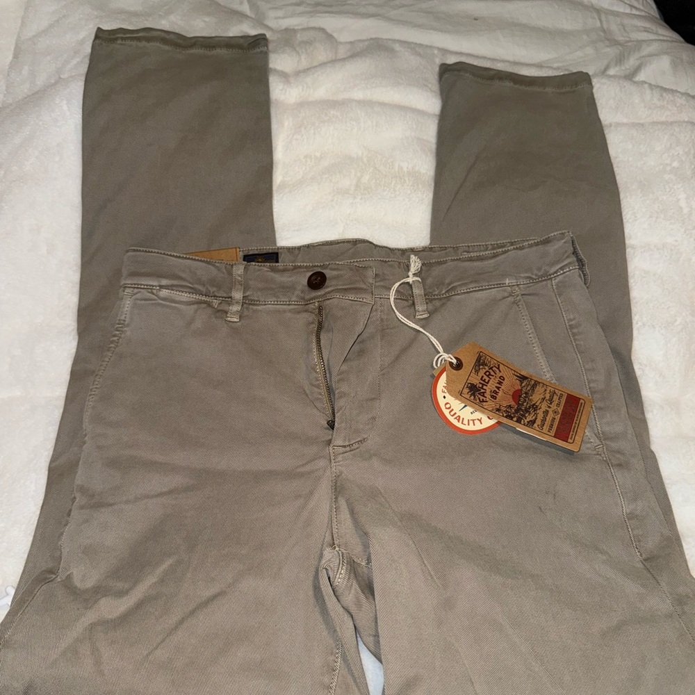 Faherty Tan Chinos Classic Straight-Leg Design